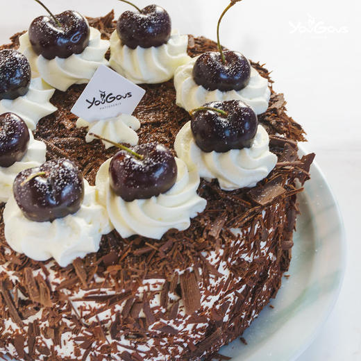 经典樱桃黑森林蛋糕