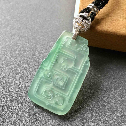 高冰种晴水翡翠龙牌18k白金钻石镶嵌 商品图1