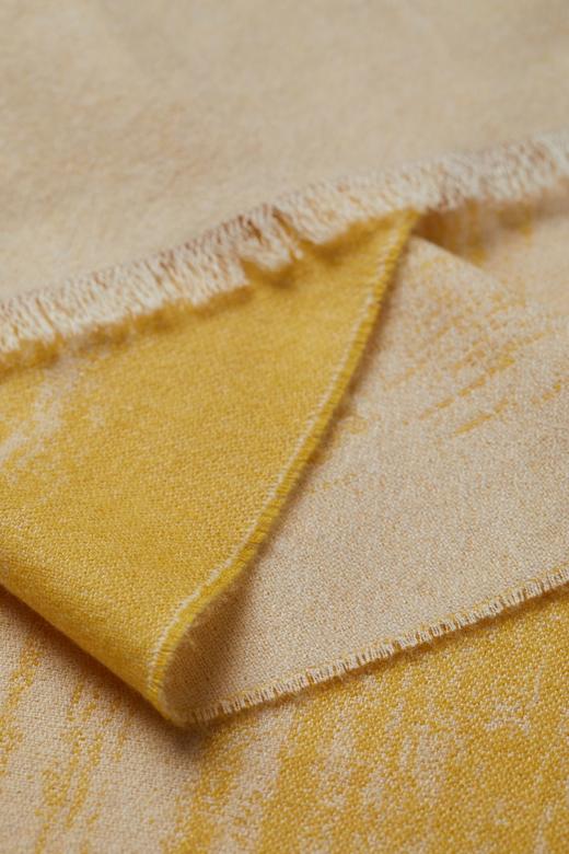 流淌的笔触 黄色 纯羊绒围巾 商品图4