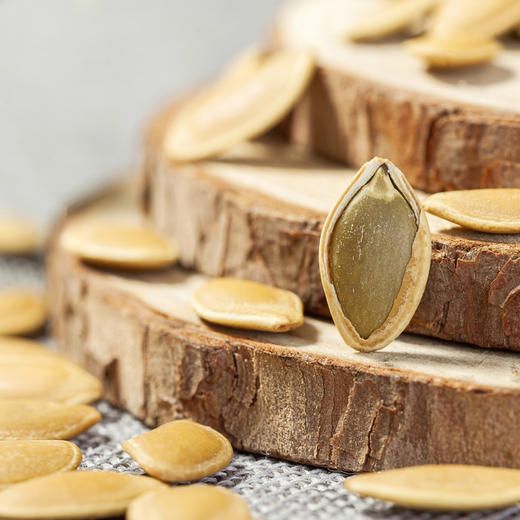 旭东纸皮南瓜籽500g卤味五香味瓜子独立小包装休闲零食坚果炒货年货 商品图1