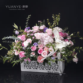 粉玫瑰绣球手提花篮