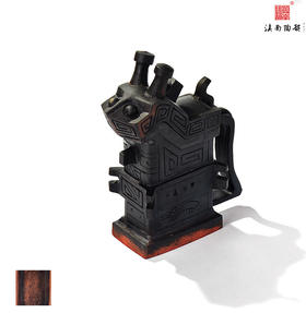 马成林仿青铜兕觥壶
