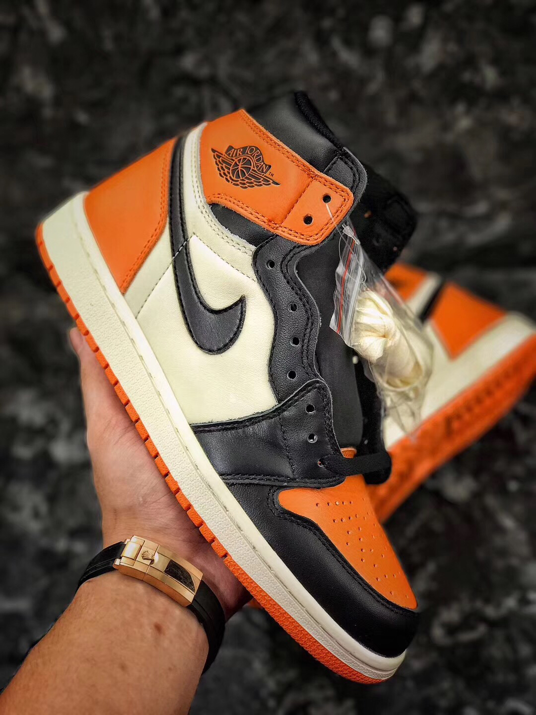 经典爆款aj1黑扣碎篮板aj1出口国外鞋店订单完美鞋型头层软牛皮男鞋