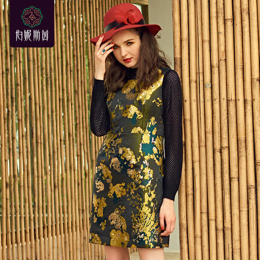 【伯妮斯茵】短款无袖连衣裙--阅读者--《画尽世间光影，只为挚爱的女人》 商品图0