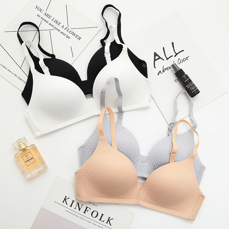 舒适蕾丝无钢圈一片式文胸