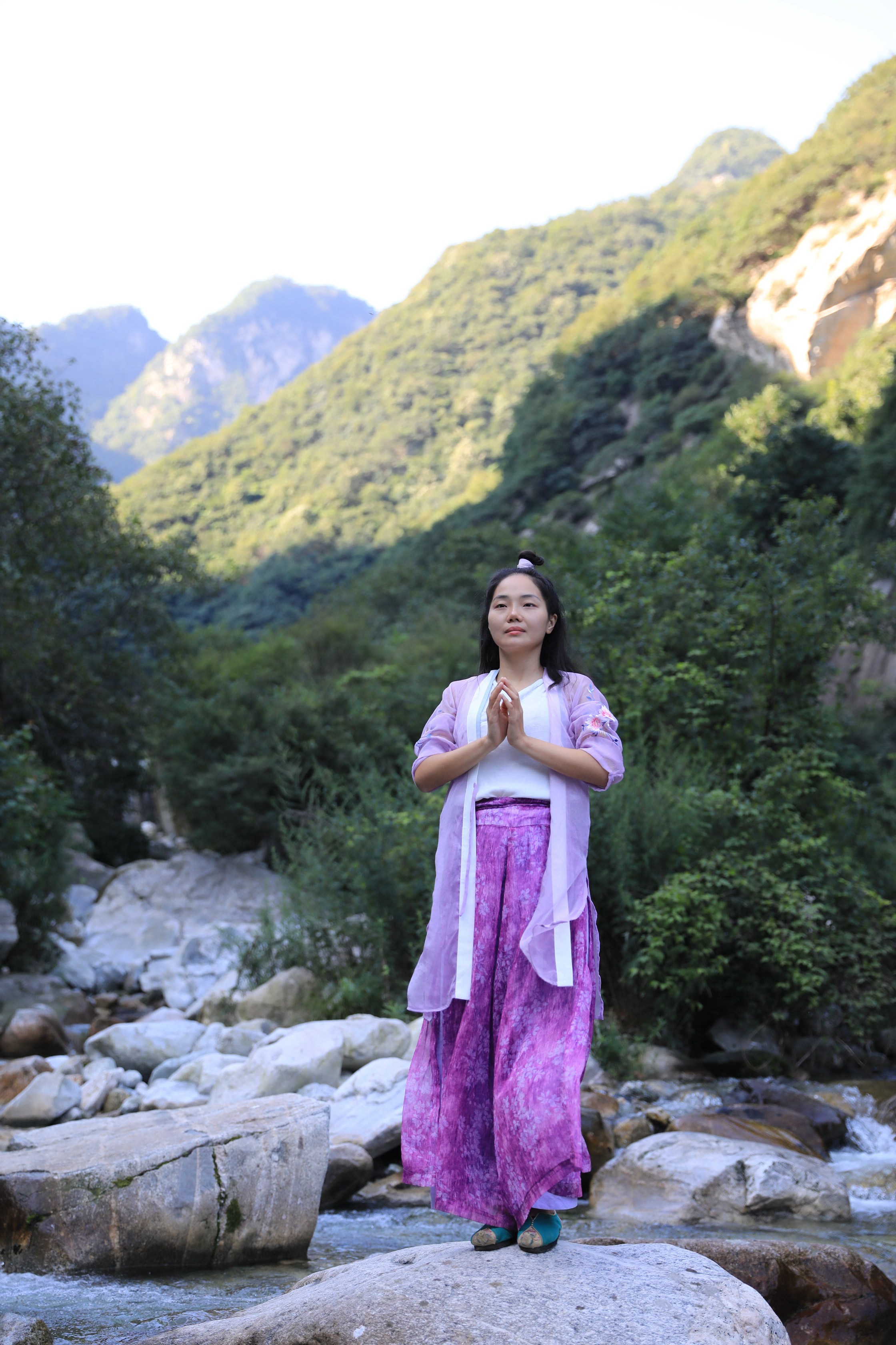 1、童子拜佛视频