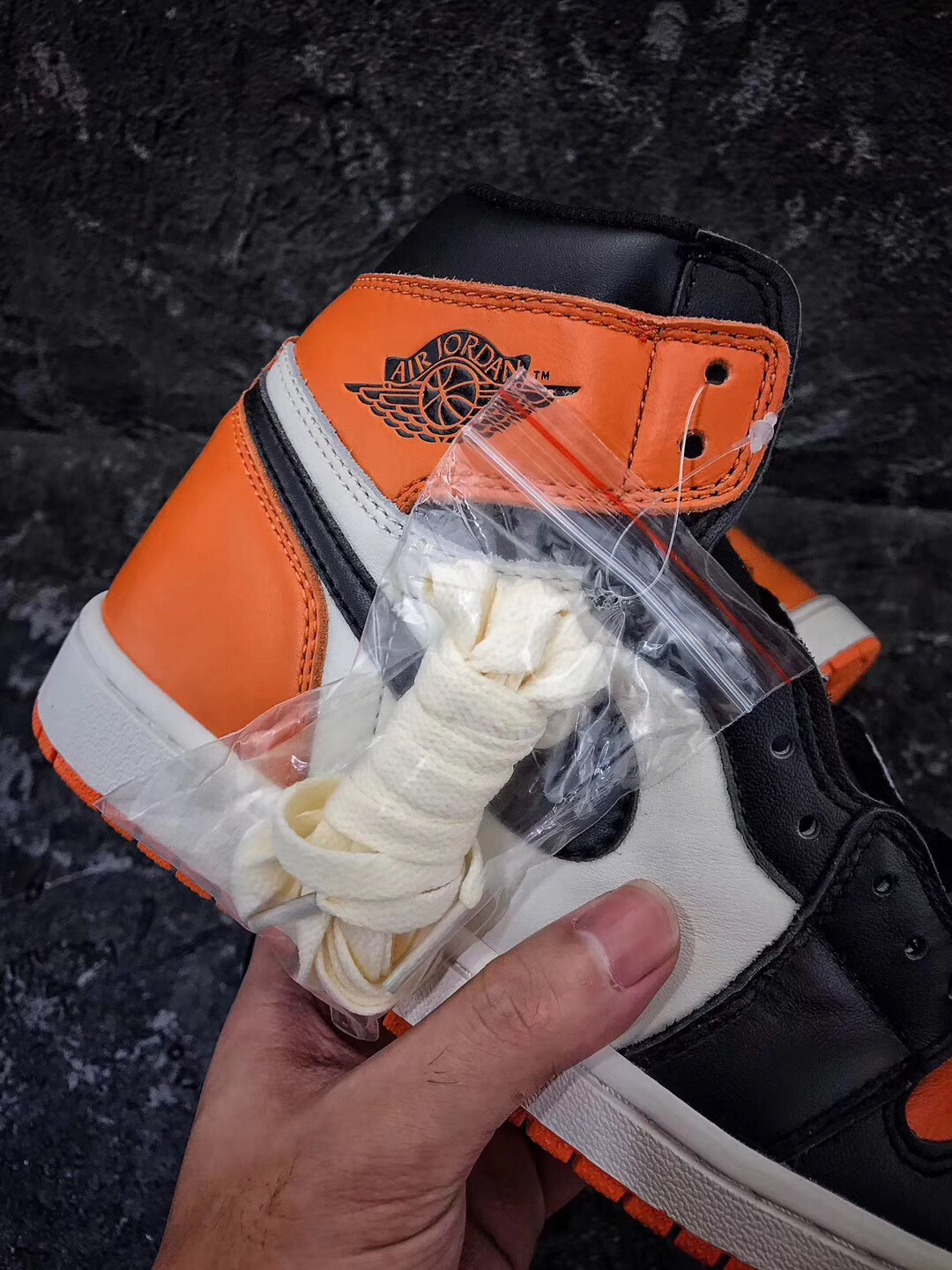 经典爆款aj1黑扣碎篮板aj1出口国外鞋店订单完美鞋型头层软牛皮男鞋