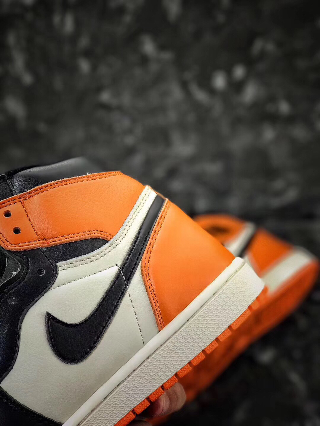 经典爆款aj1黑扣碎篮板aj1出口国外鞋店订单完美鞋型头层软牛皮男鞋