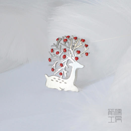 溪边鹿 / 925银珐琅胸针【定制：7-15天】 ○ 箭儒工房 商品图1