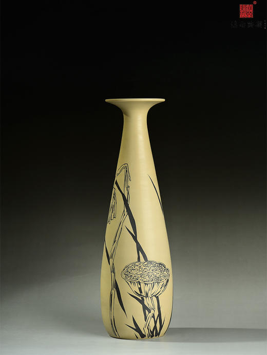 何阿平单色刻填秋韵玉兰瓶 商品图0
