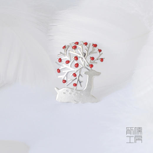 溪边鹿 / 925银珐琅胸针【定制：7-15天】 ○ 箭儒工房 商品图0