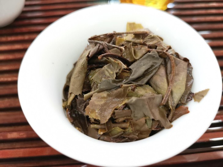 鹿岗山荒野老枞寿眉