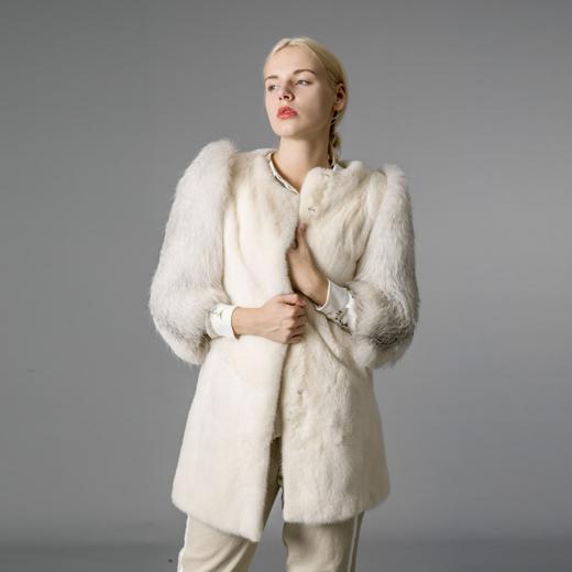 kc皮草白色优雅小香风气质款水貂外套m098798