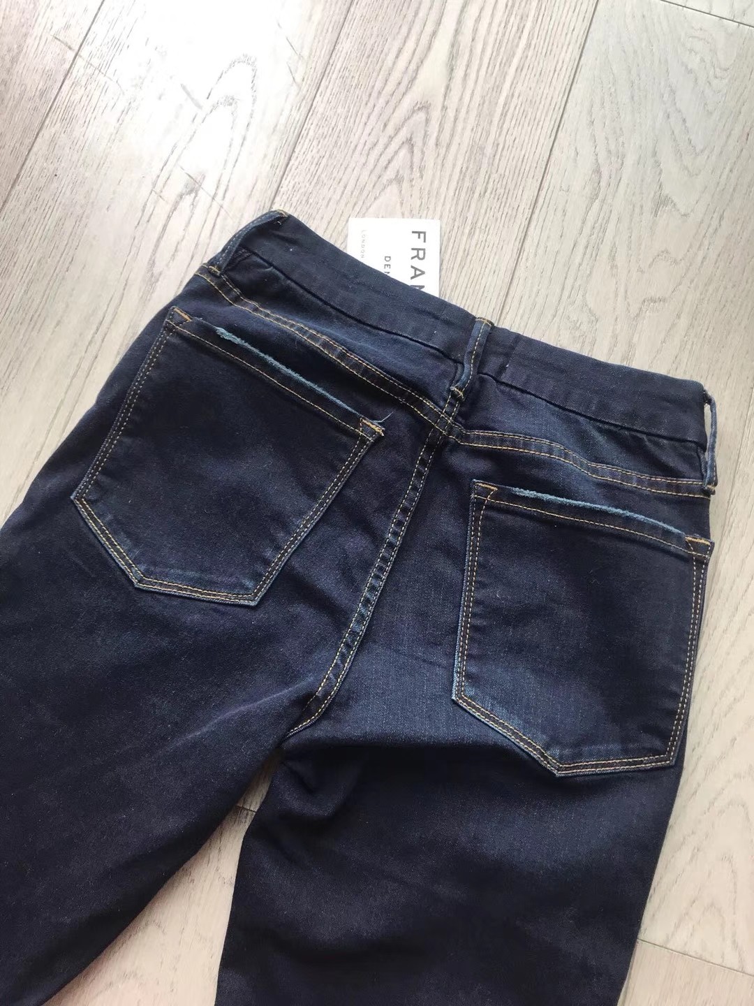 frame纯原微喇纠纷牛仔裤