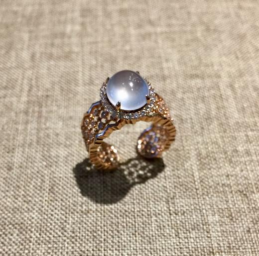 高冰白色翡翠钻石豪镶戒指 商品图0