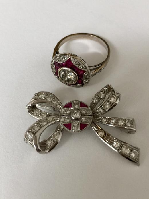 无边镶嵌红宝石戒指胸针套装 商品图0