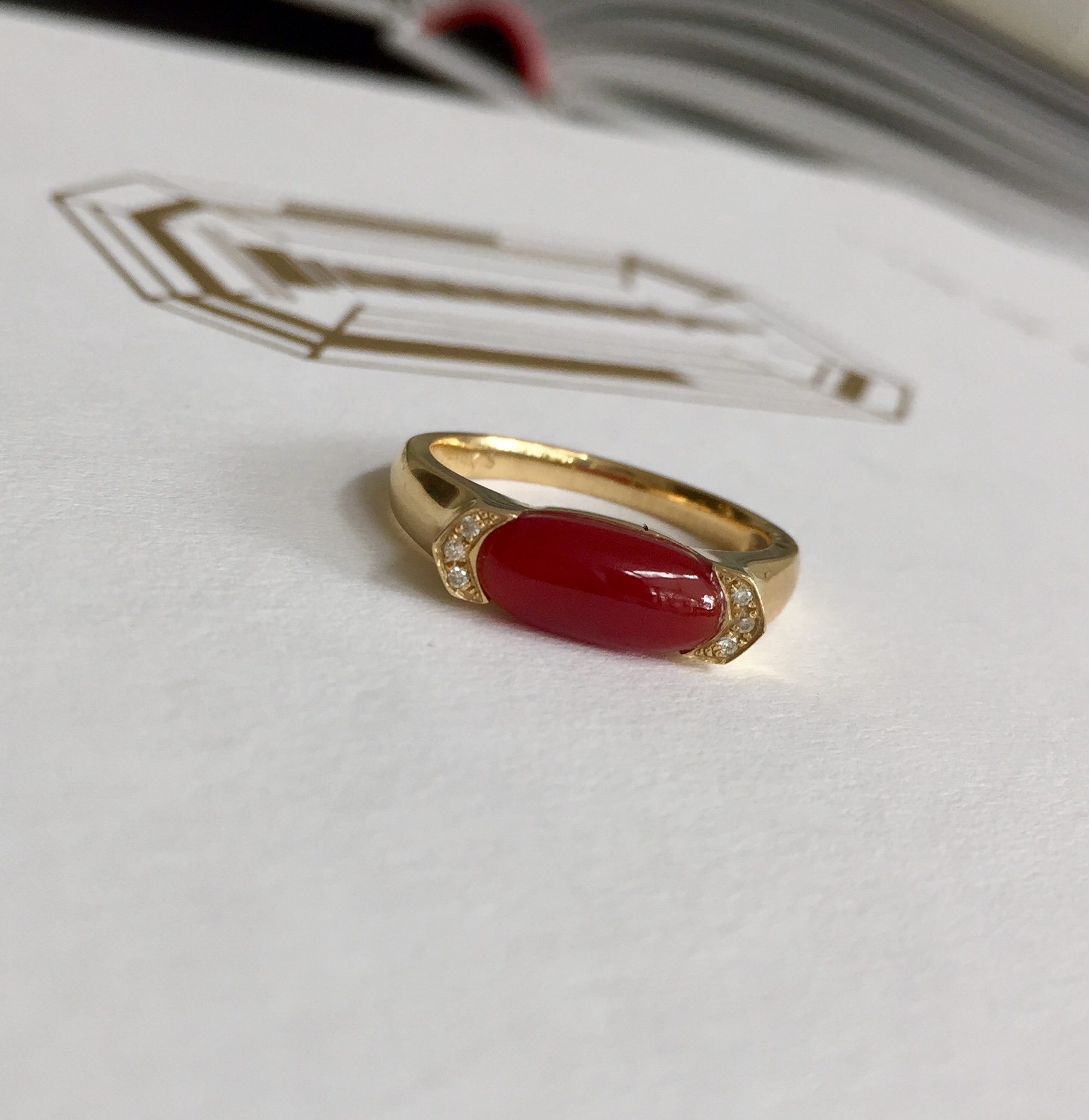 马鞍款珊瑚秀气戒指