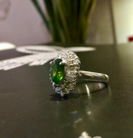 2.2克拉乌拉尔翠榴石戒指 商品图2