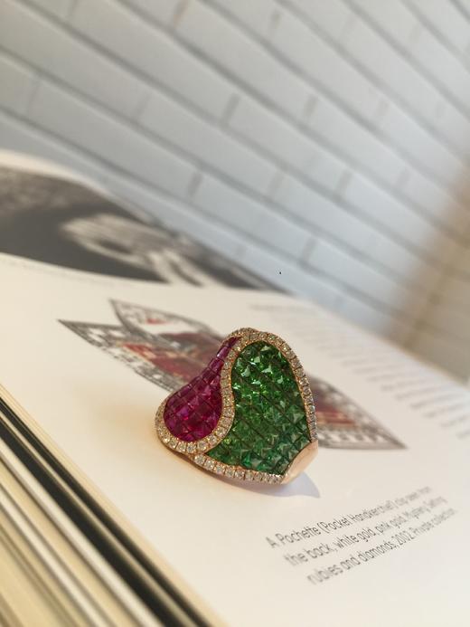 无边镶嵌工艺红宝石钻石戒指 商品图3