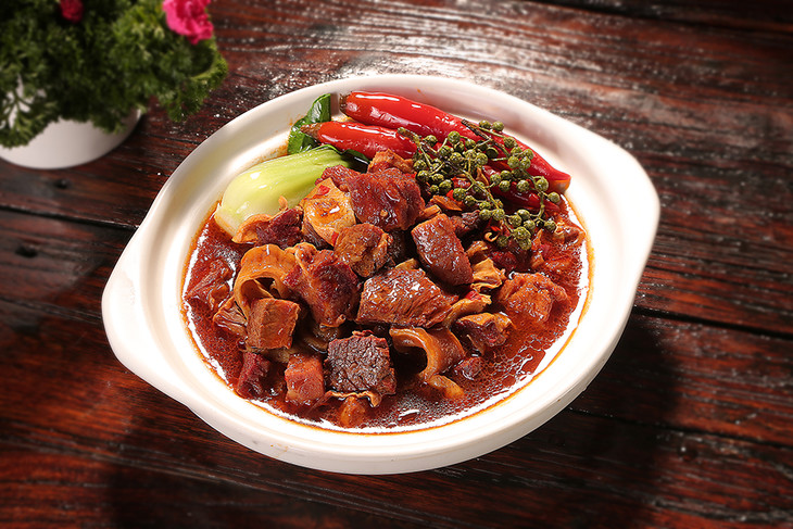 一头牛只产10斤的酱香味牛套皮 加热即食都好吃 出游野餐美味