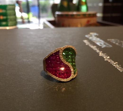 无边镶嵌工艺红宝石钻石戒指 商品图1