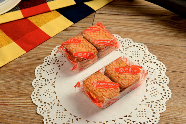 600g康元雪克夹心饼干