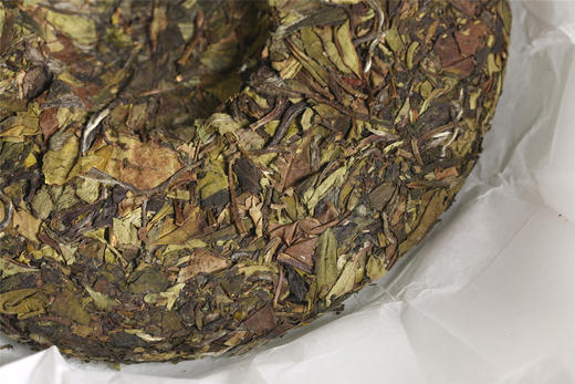 丰聘号·千古秀 森林白茶（2018） 商品图4