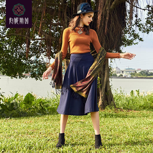 【伯妮斯茵】驼色3E6771针织衫 商品图1