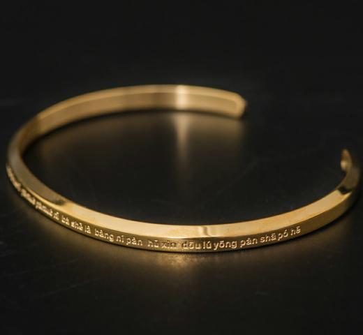 时尚女士细手镯 DW原模开版 工艺定制 钛钢材质 精细雕刻 边缘处理柔滑（两支） 商品图1