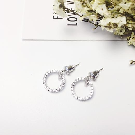 六鑫珠宝 创意简约锆石圆环耳钉 925银针 时尚气质 商品图3