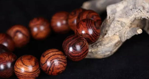 海南黄花梨的不同纹理特征都有哪些？ 商品图0