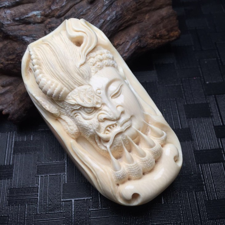 49999猛犸象牙精品蓝皮一念之间吊坠