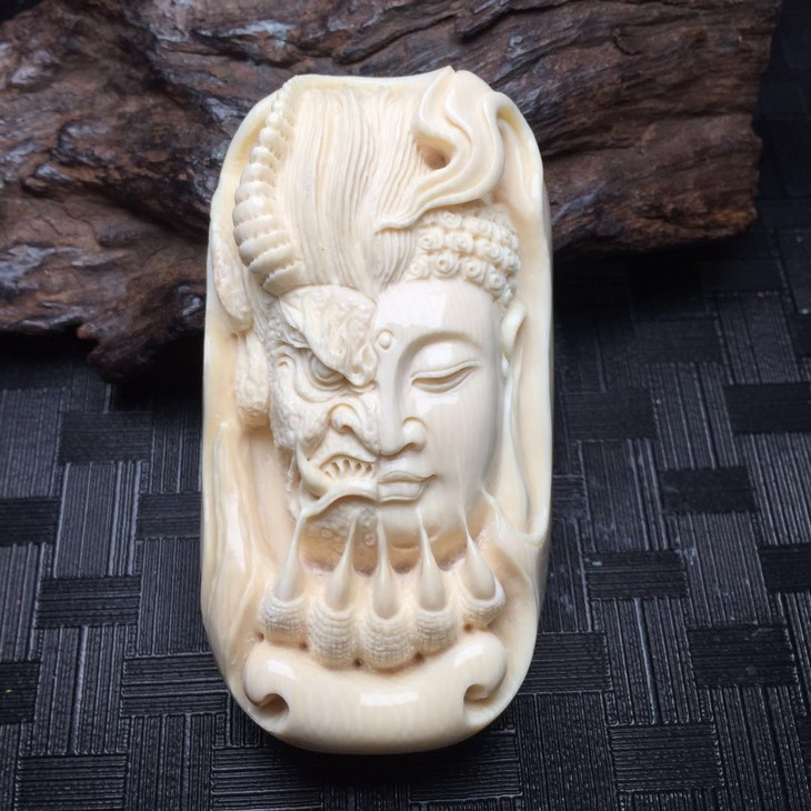 49999猛犸象牙精品蓝皮一念之间吊坠