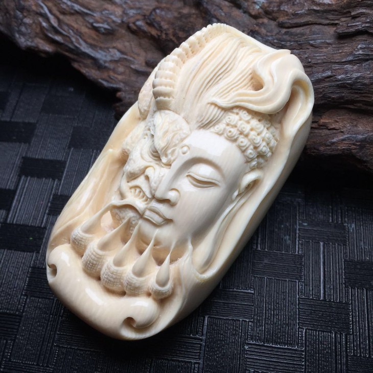 49999猛犸象牙精品蓝皮一念之间吊坠