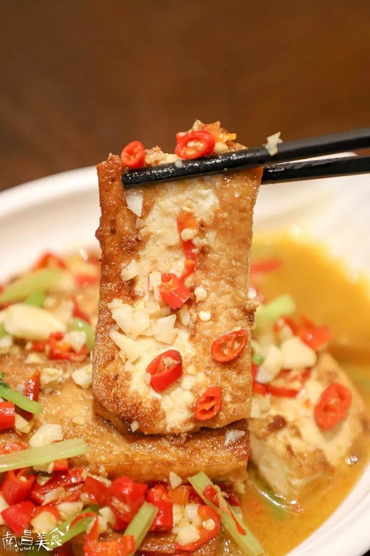 铜锣湾唯一一家高端综合体萍乡菜8900元抢购四人餐人均不到20元国家
