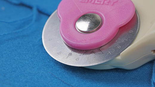 圆盘轮刀拼布轮刀裁布刀 拼布裁切三件套 商品图9