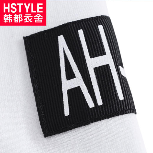 韩都衣舍2018秋装新款女装韩版宽松chic心机印花显瘦T恤NP7158冉 商品图3