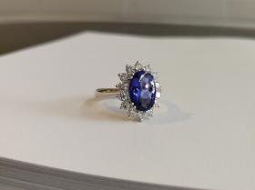 两克拉坦桑石镶钻经典戴妃戒指(已出，同款可定制）