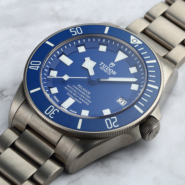 帝舵pelagos系列25600tb蓝盘