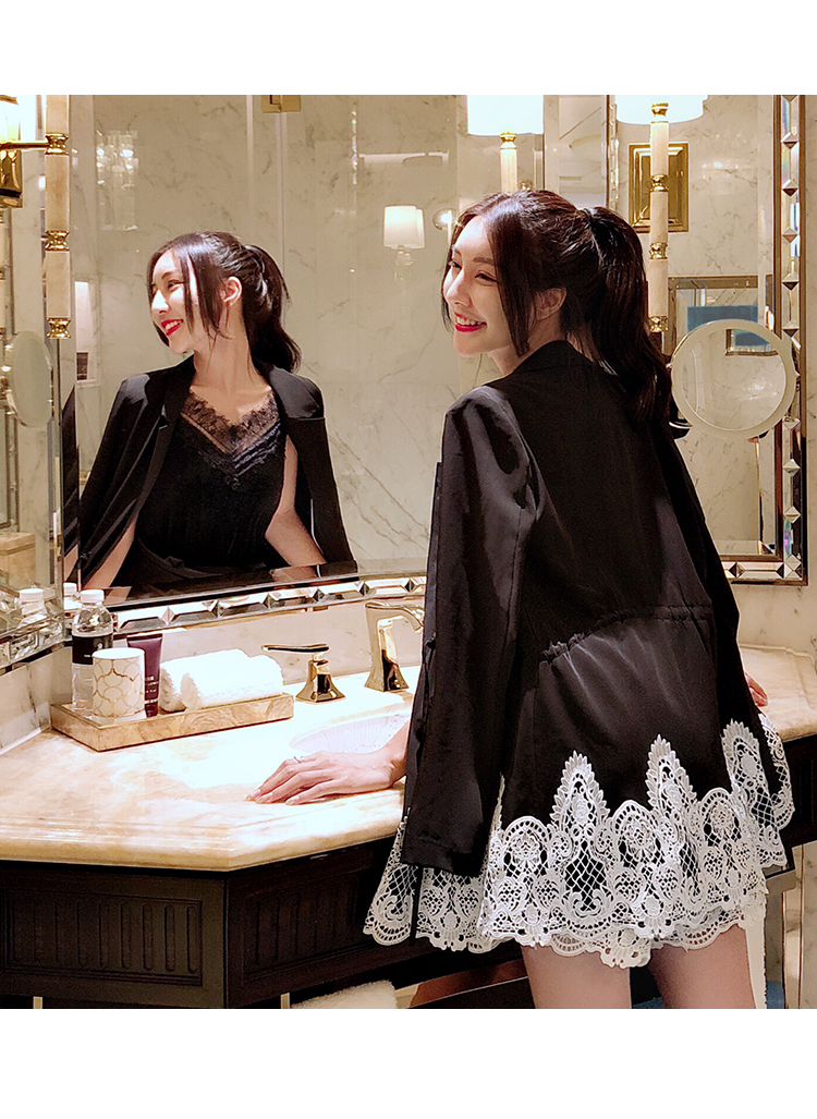 心子2018春秋新款时髦内搭港味复古chic网纱拼接丝绒吊带打底衫女