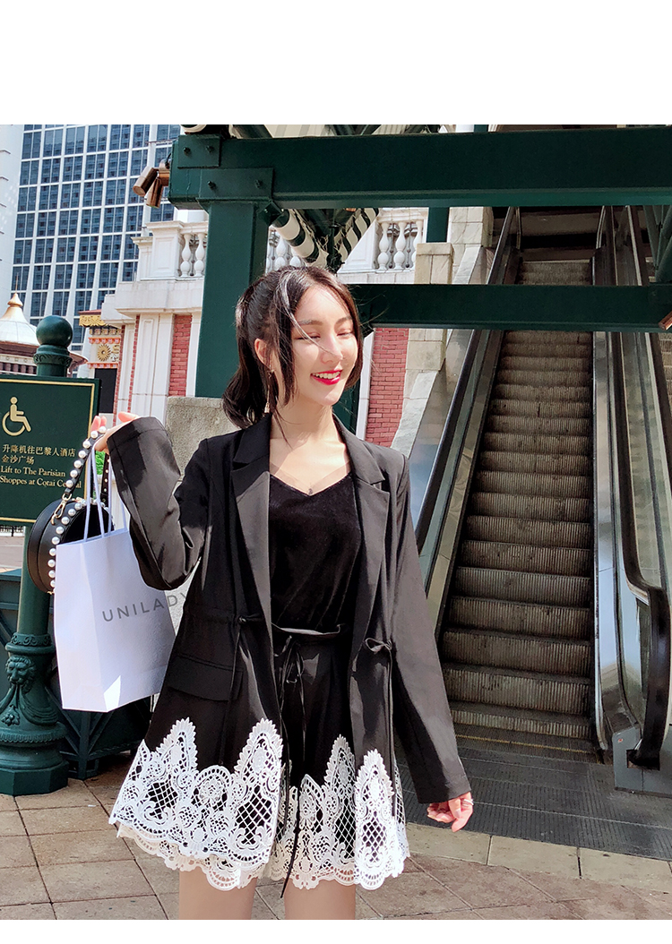 心子2018春秋新款时髦内搭港味复古chic网纱拼接丝绒吊带打底衫女