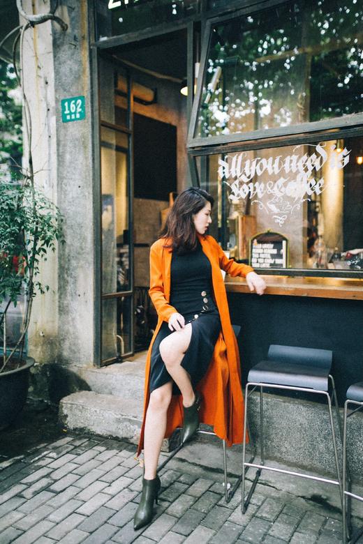 AtelierMissLu / Sabrina 亮橘风琴摆系扣长风衣 商品图9