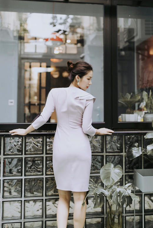 AtelierMissLu / Elvira 香芋紫花朵装饰连身裙 商品图6