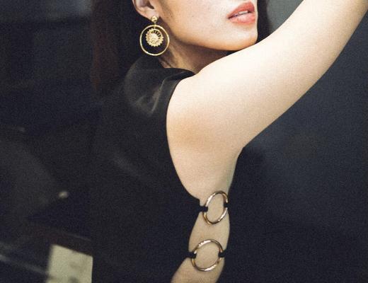 AtelierMissLu / Harriet 黑色纽扣露腰小礼服 商品图8