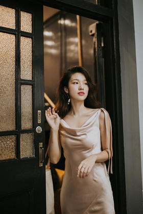 AtelierMissLu / Evelyn 香槟粉荡领飘带小礼服