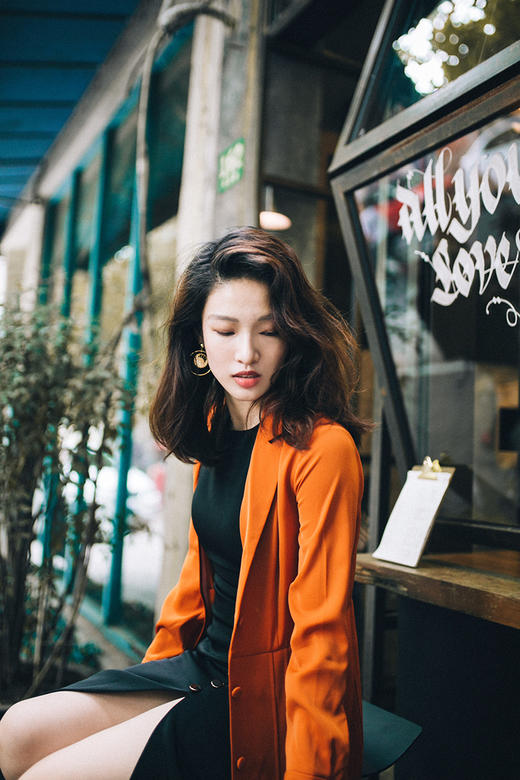 AtelierMissLu / Sabrina 亮橘风琴摆系扣长风衣 商品图7