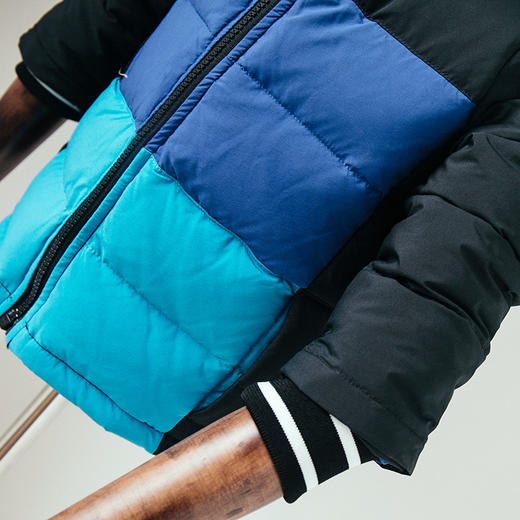 2021底-5折  不退换 THS Man 原厂童装 撞色拼接款羽绒服 CV031 商品图9