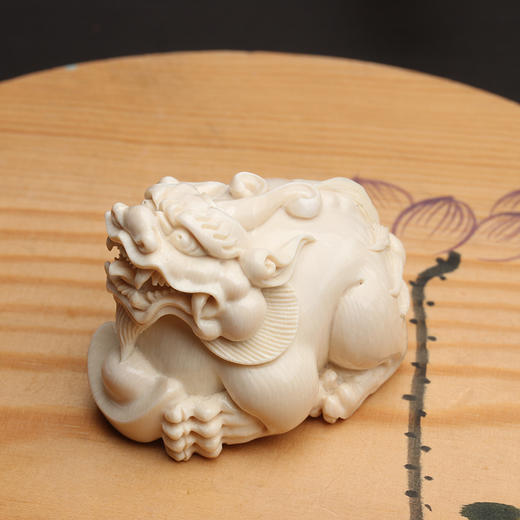 d400395猛犸象牙招财貔貅