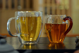 邦崴古树普洱生茶 + 云南娜允红珍（50g*2）