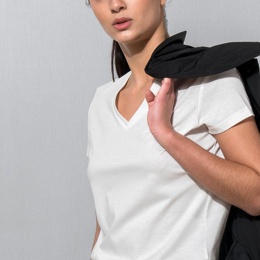 女士经典款80支新疆长绒棉V领T恤 商品图1